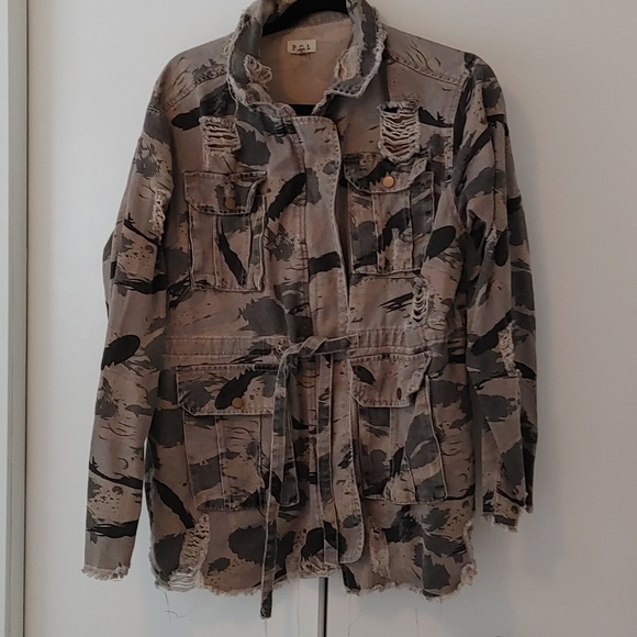 POL Light Beige Distressed Jacket - Picture 2 of 4